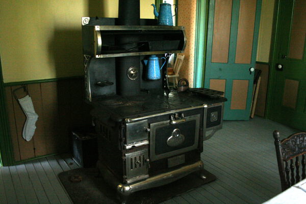 Wood Stove for Self-Sufficient Heat